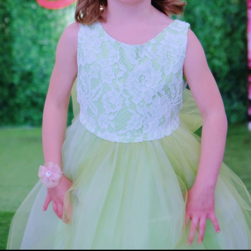 Kid's Dream Yellow-Green Lace Dress